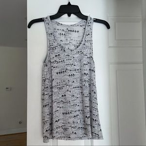 AEO gray printed tank top
